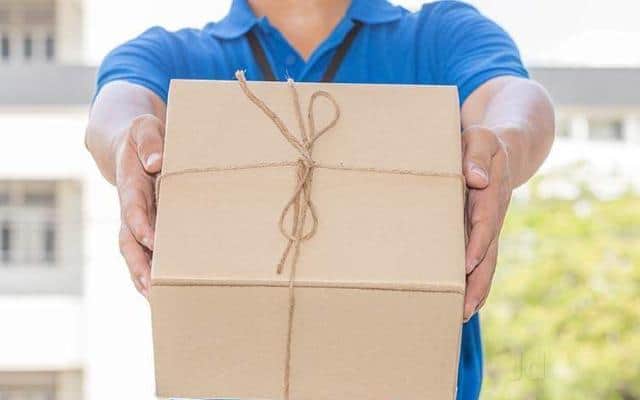 How a Residential Parcel Drop Box Helps Couriers