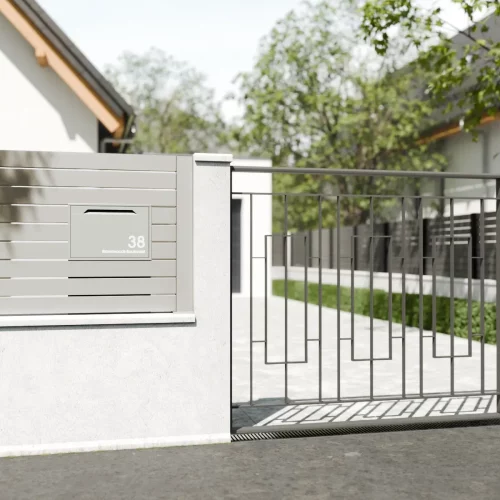Chelsea Fence Lifestyle Pebble B