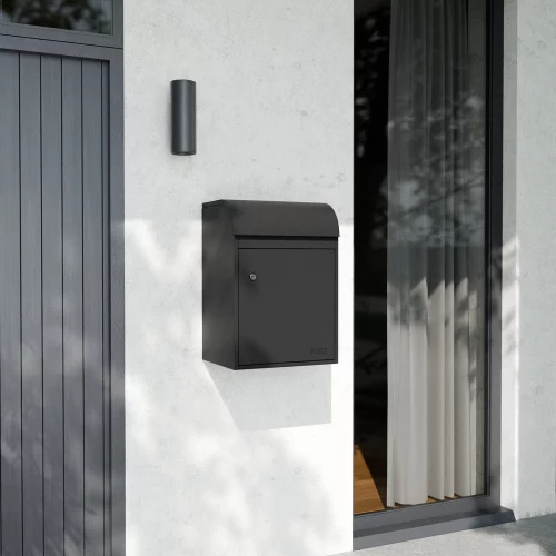 Fulham Medium Lifestyle Black Alt Environment View B